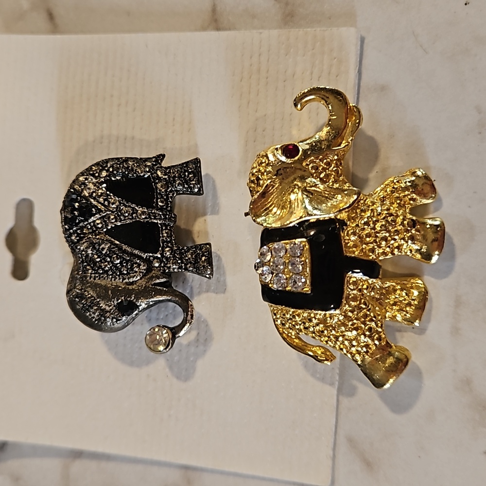 Elephant pins (2)